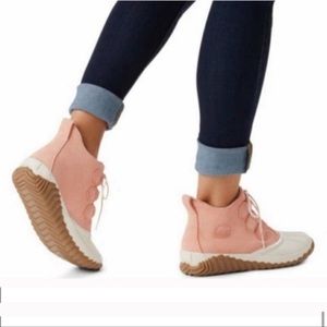 NEW Sorel out n about duck boots 9 melon